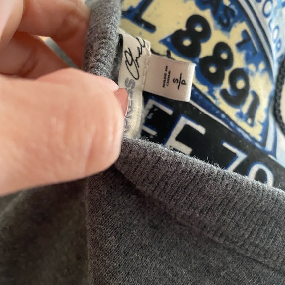 🌺BOGO🌺 Express Sweatshirt (EUC) - Picture 5 of 6
